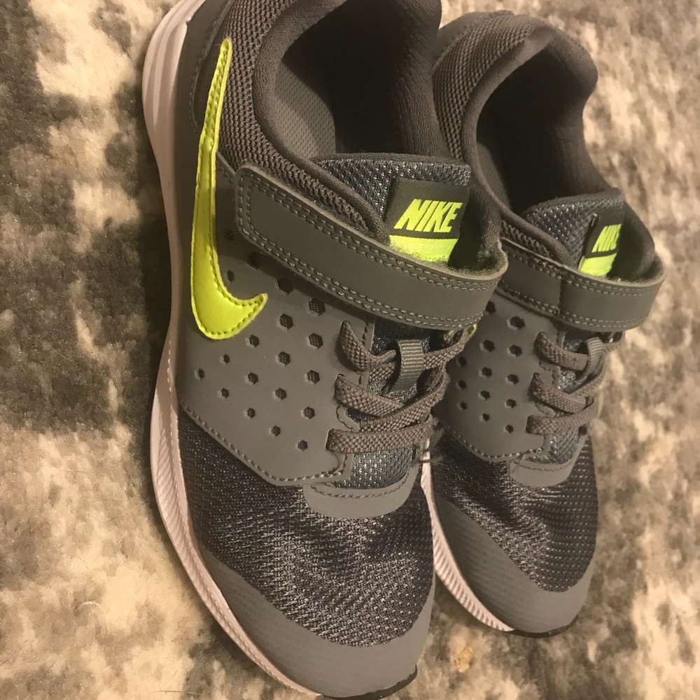 Boys Nike sneakers size 3